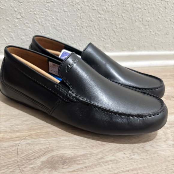 NWT Clarks Markman Plain Black Leather Loafers Moccasin Size 10.5 main image 4